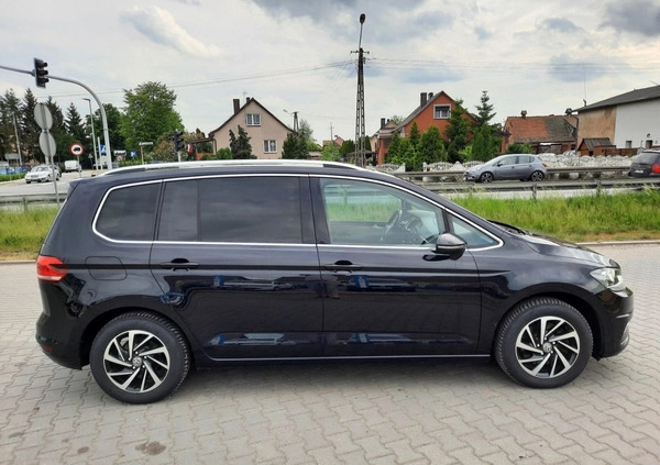 Volkswagen Touran cena 56900 przebieg: 185691, rok produkcji 2016 z Wadowice małe 667